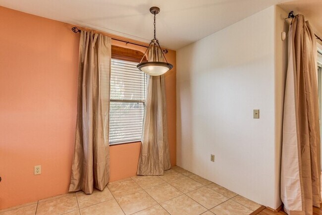 Building Photo - 6790 S Avenida Del Abrazo
