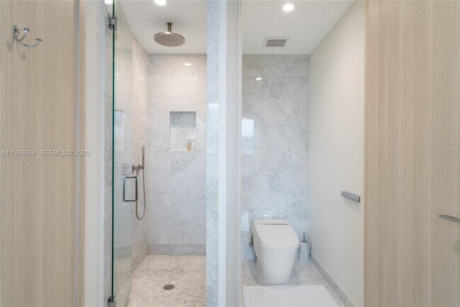 Building Photo - 1000 Brickell Plaza