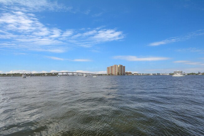 Building Photo - 1025 Sugar Sands Blvd
