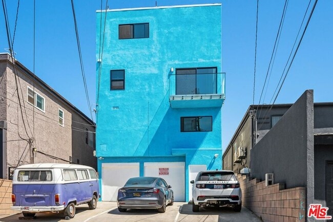 Building Photo - 19 Sunset Ave