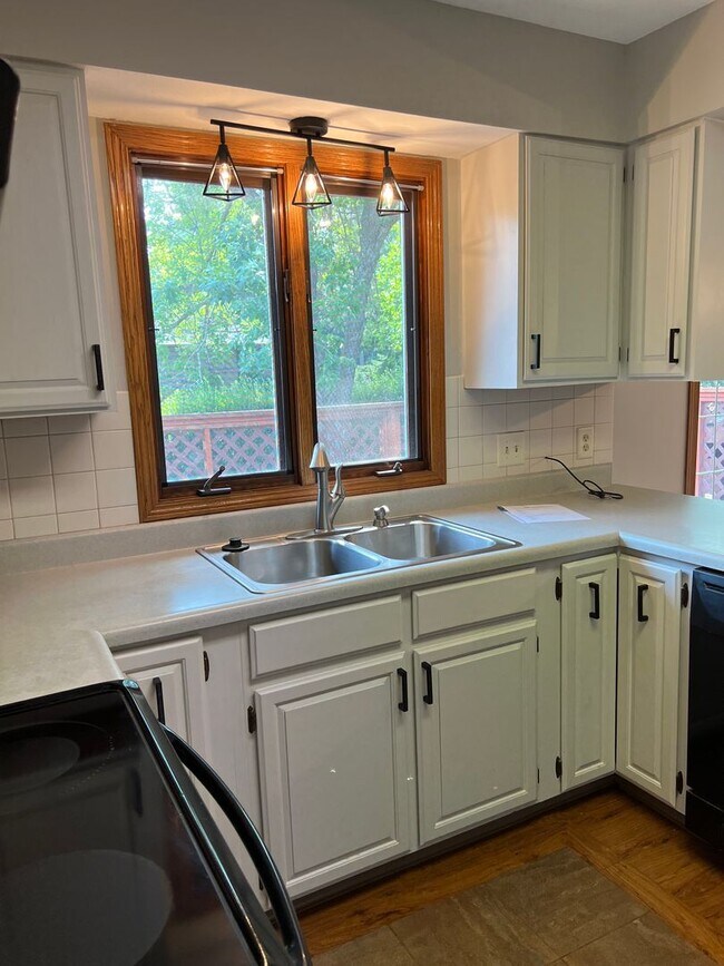 Building Photo - ~ FALL FEELS (And DEALS!) ~  Elegant 4-Bed...