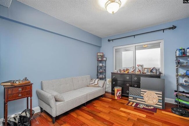 Building Photo - SP186