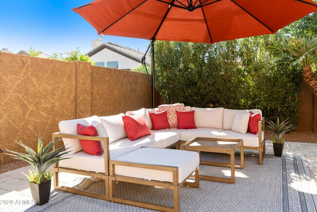 Building Photo - 6419 E Betty Elyse Ln