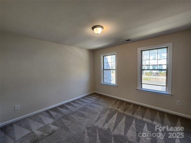 Building Photo - 326 Sadie Dr