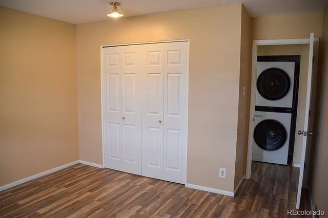 Building Photo - 1225 S Oneida St