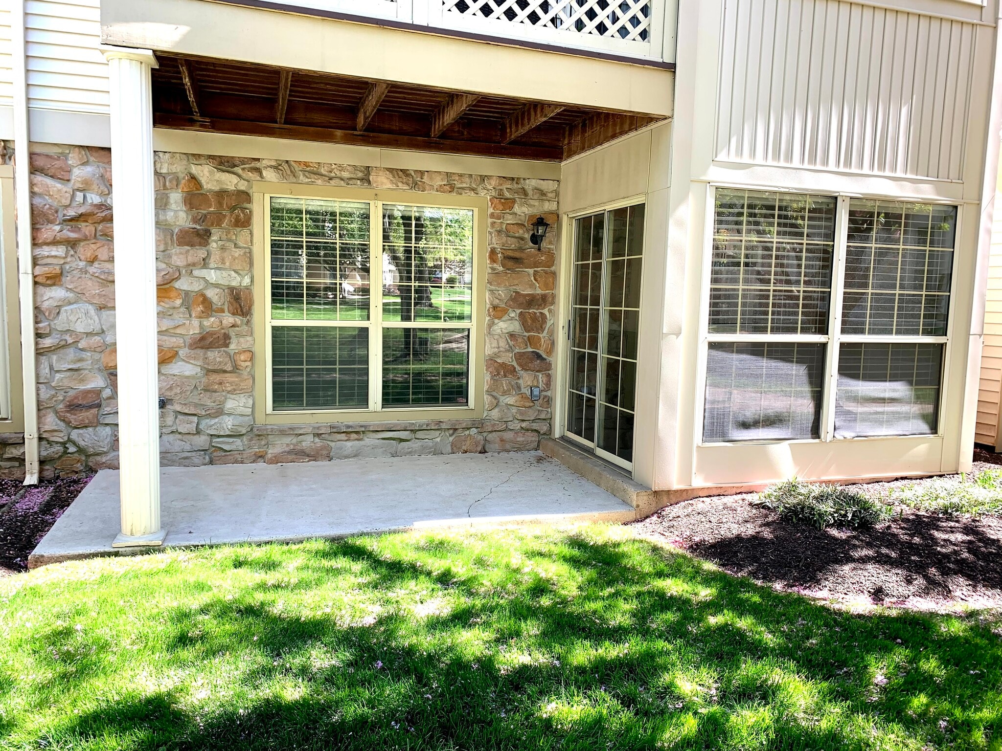 Building Photo - 1109 Foxmeadow Dr