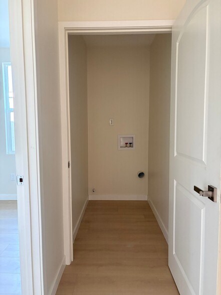 Building Photo - 11911 Stagg St