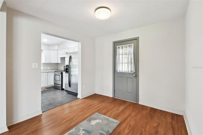 Building Photo - 206 N Montclair Ave