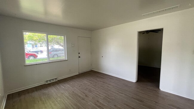 Building Photo - 1036 31st Ave