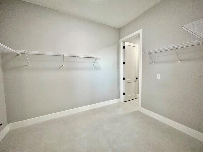 Building Photo - 15109 Aquarius Cir