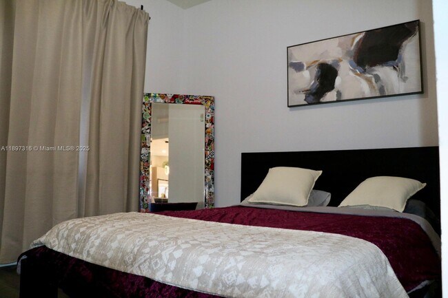 Building Photo - 7819 NW 104th Ave