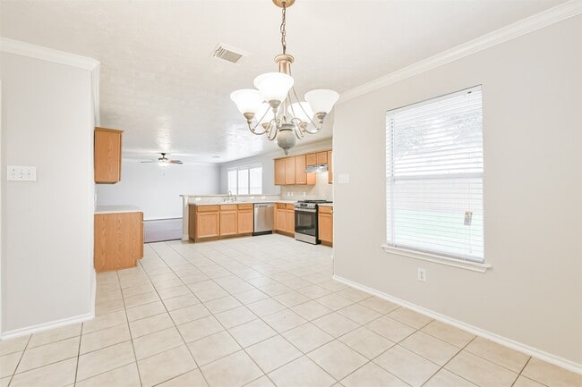 Building Photo - 15023 Roche Rock Dr