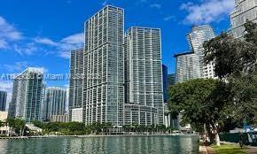 Building Photo - 475 Brickell Ave