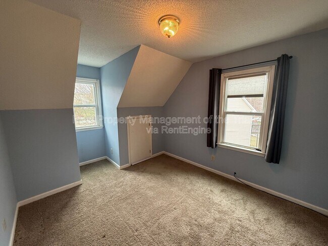 Building Photo - 1805 Lois Ct