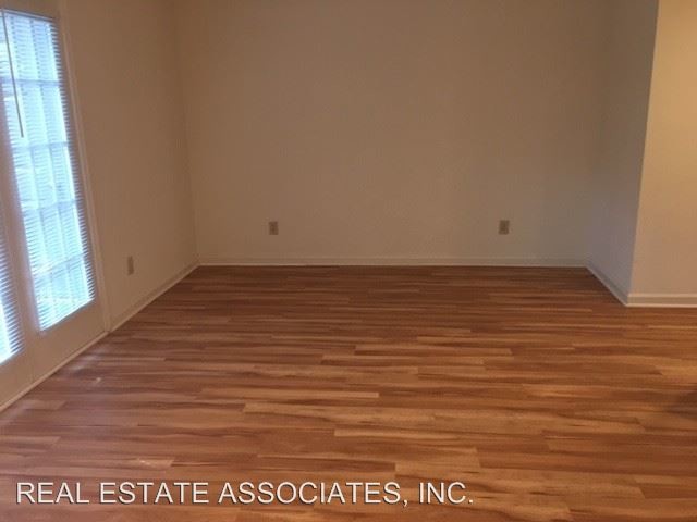 Building Photo - 2 br, 2.5 bath House - 3309 Coachman's Way