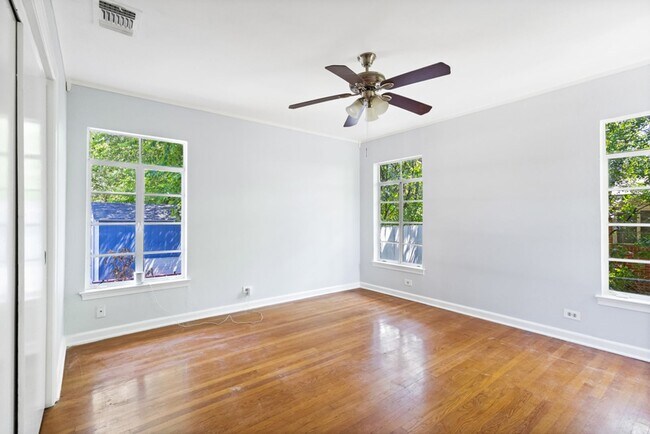 Building Photo - 163 Cromwell Dr