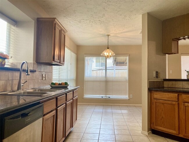 Building Photo - 12319 Fern Meadow Dr