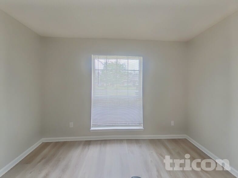 Building Photo - 11329 Hartland Rd