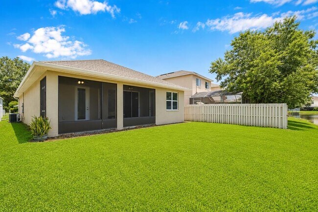 Building Photo - 1823 Meadow Pond Way