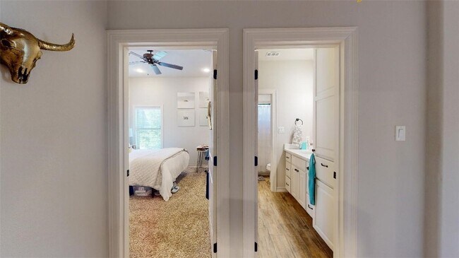 Building Photo - 105 Luther St