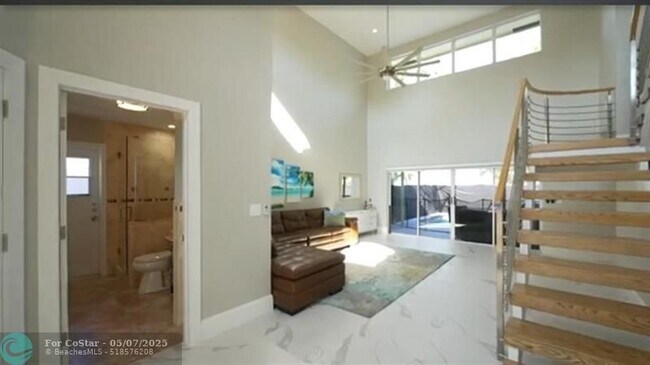 Building Photo - 9651 NW 39th St