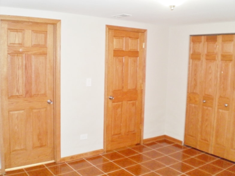 Building Photo - 6100 S Woodlawn Ave