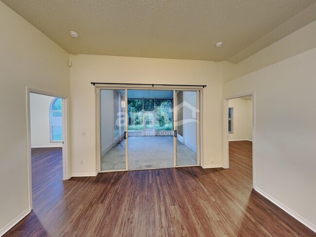 Building Photo - 12636 Enclave Dr