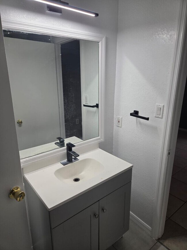 Building Photo - Captiva Duplex