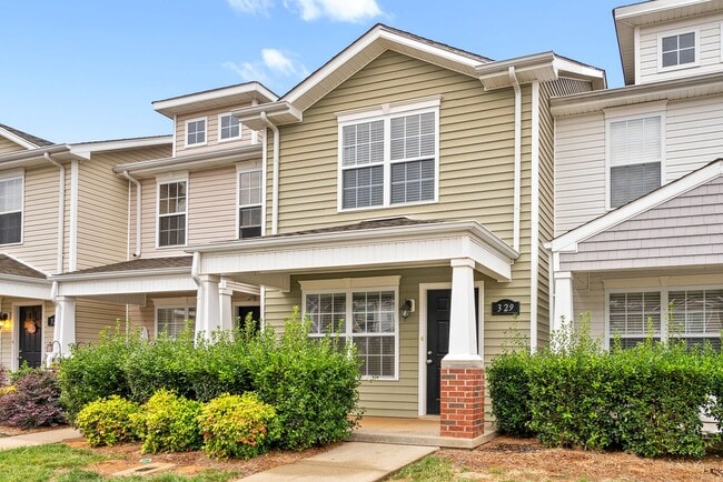 Building Photo - Updated Townhome near Tennova Hospital