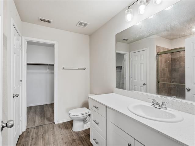 Building Photo - 933 Dressage Dr