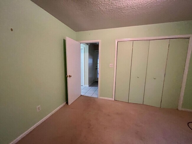 Building Photo - 103 Red Cedar Run