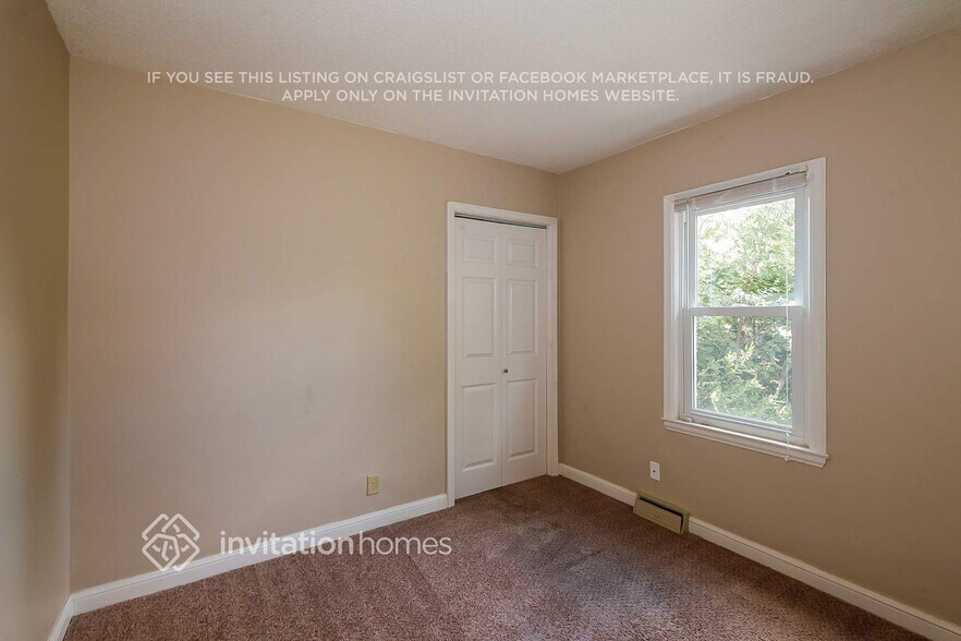 Building Photo - 3940 3rd St NE