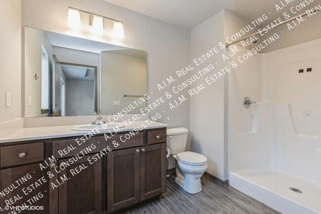 Building Photo - 4003 NW Cedarwood Ln
