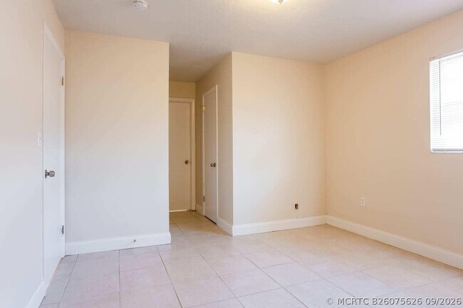 Building Photo - 441 Dionne Dr