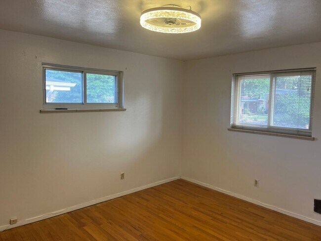 Building Photo - 12372 E 30th Ave