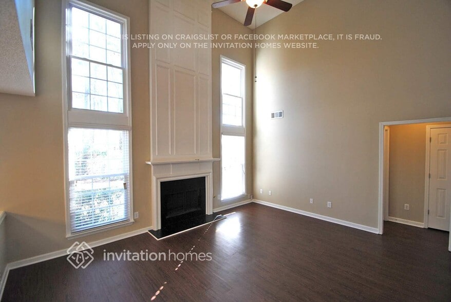 Building Photo - 2215 Sprucewood Dr NW