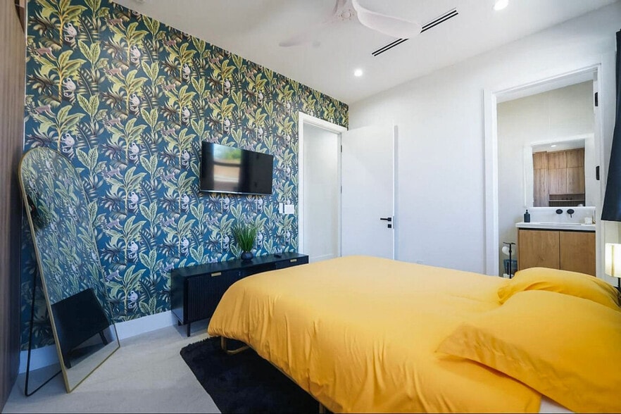 Building Photo - 1812 Miami Rd