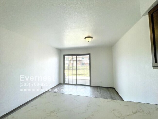 Building Photo - 2333 W 17th St