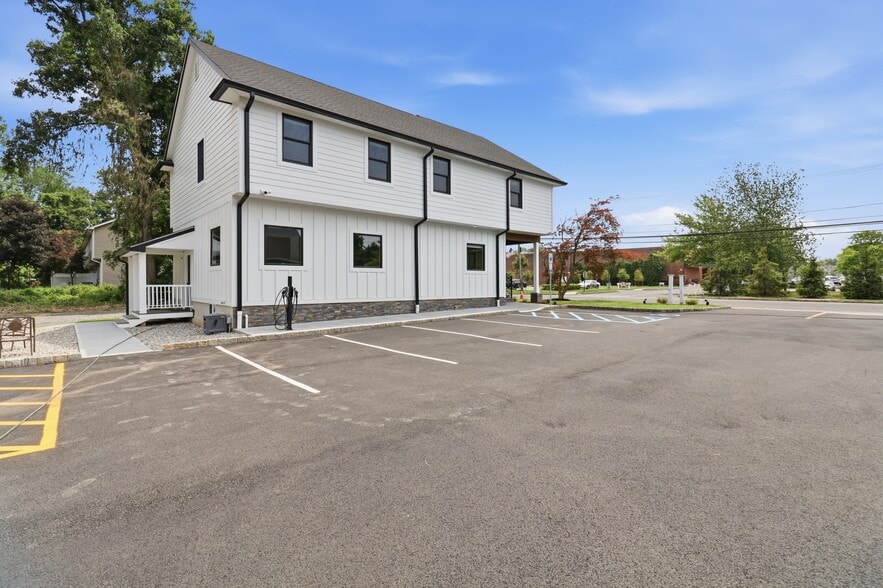 Building Photo - 134 Snyder Ave