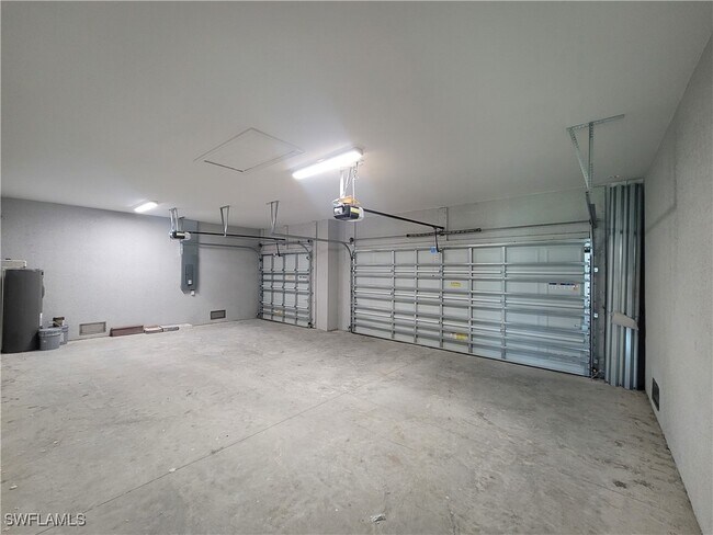 Building Photo - 1807 SW 39th St