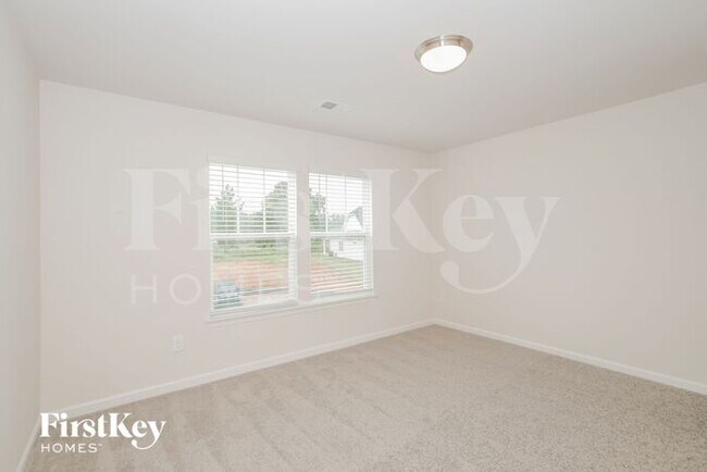 Building Photo - 10 Wild Lily Dr