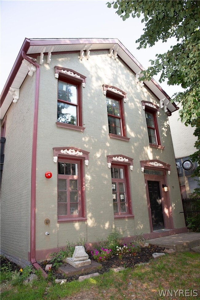 Building Photo - 486 Franklin St