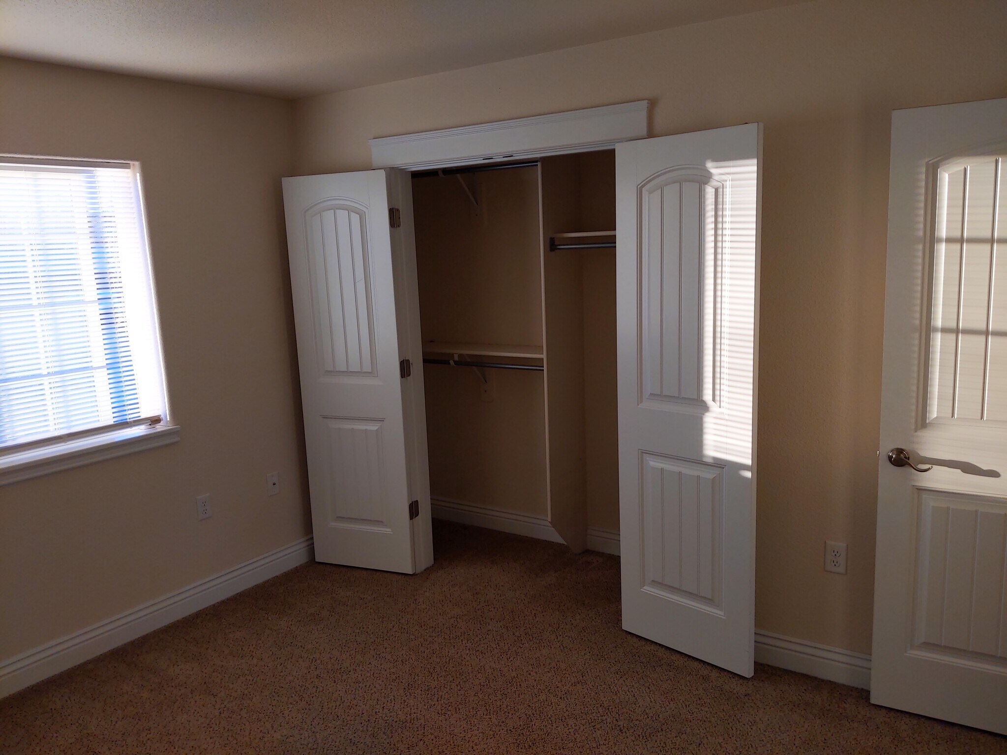 Building Photo - 115 Montalto Dr