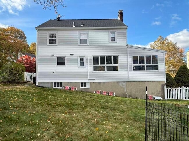 Building Photo - 48 Watson Rd