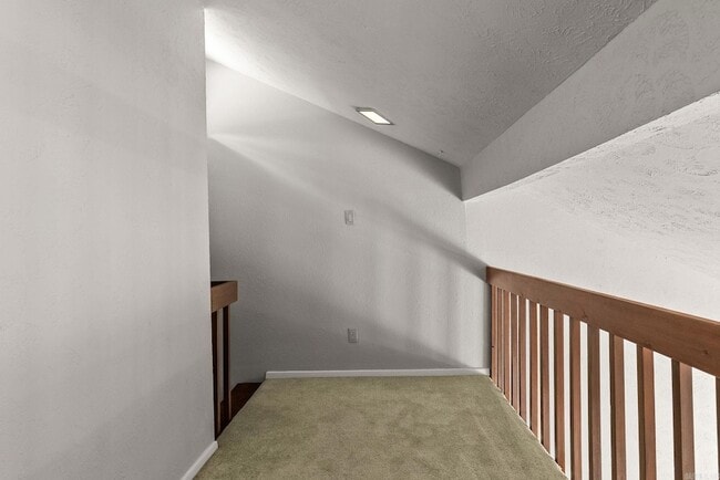 Building Photo - 102 Windwood Ln