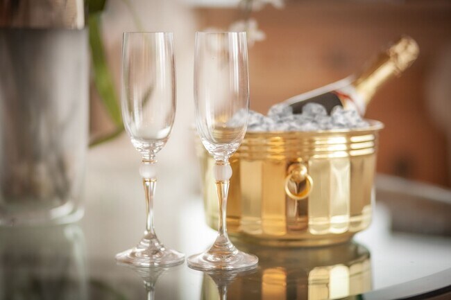 Building Photo - Luxury Seasonal or Annual Rental in the Prestigious Grand Bay Community – Longboat Key