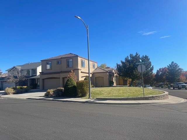 Building Photo - 5895 Blue Horizon Dr