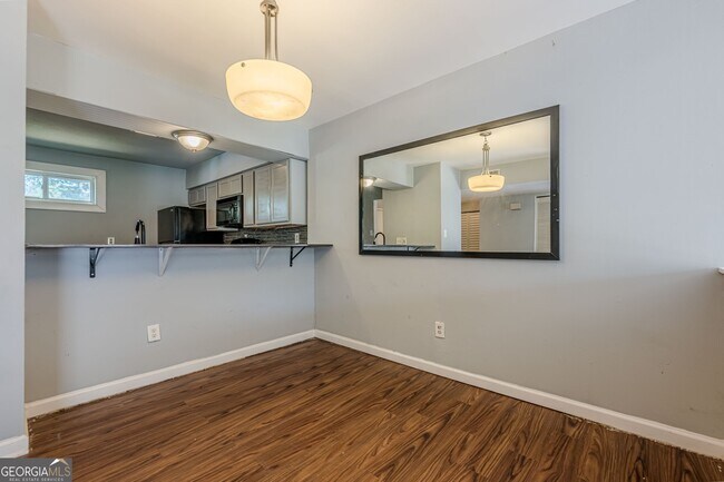 Building Photo - 2016 Oak Park Ln