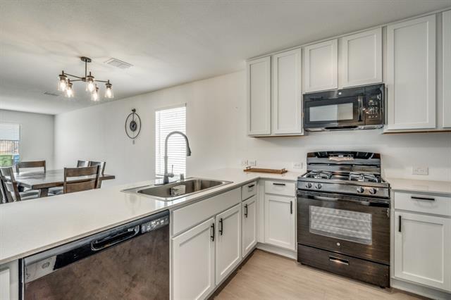 Building Photo - 3201 Tarpan Ct