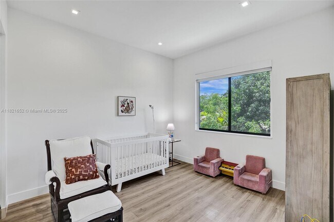 Building Photo - 7759 SW 99th St